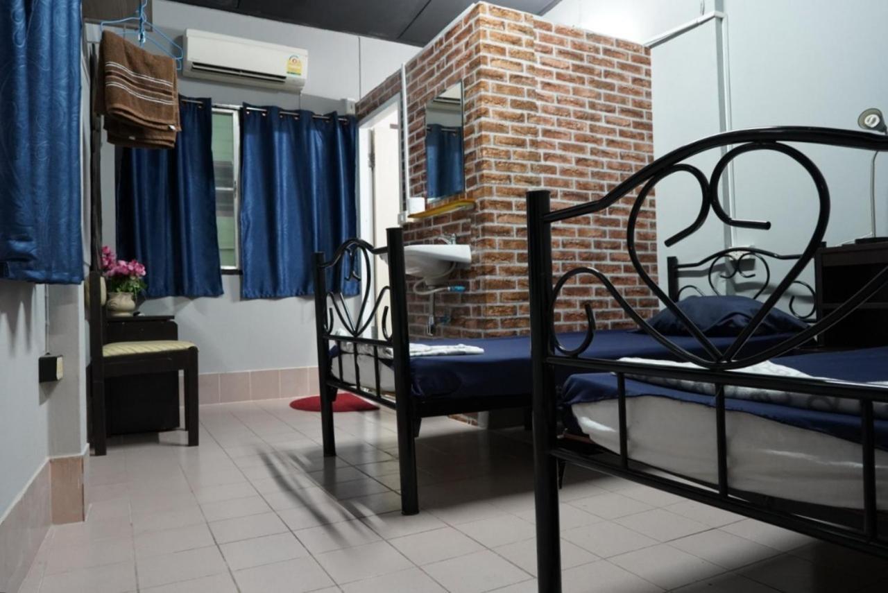 Norch'S Hostel Bangkok Exterior photo